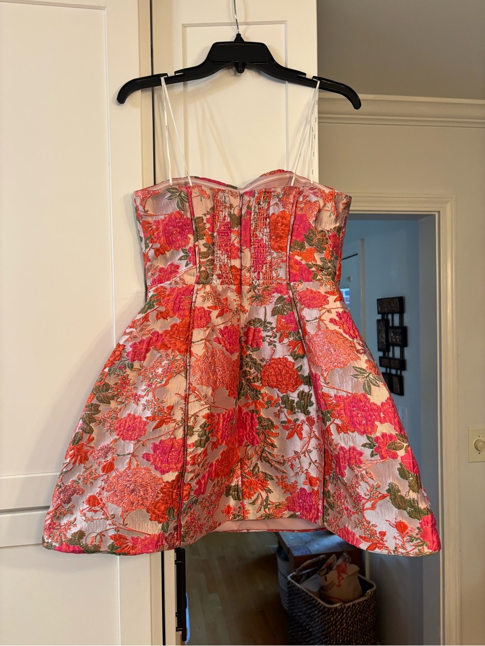 new Elliatt Floralie jacquard strapless mini dress in pink floral shimmer - Picture 7 of 7